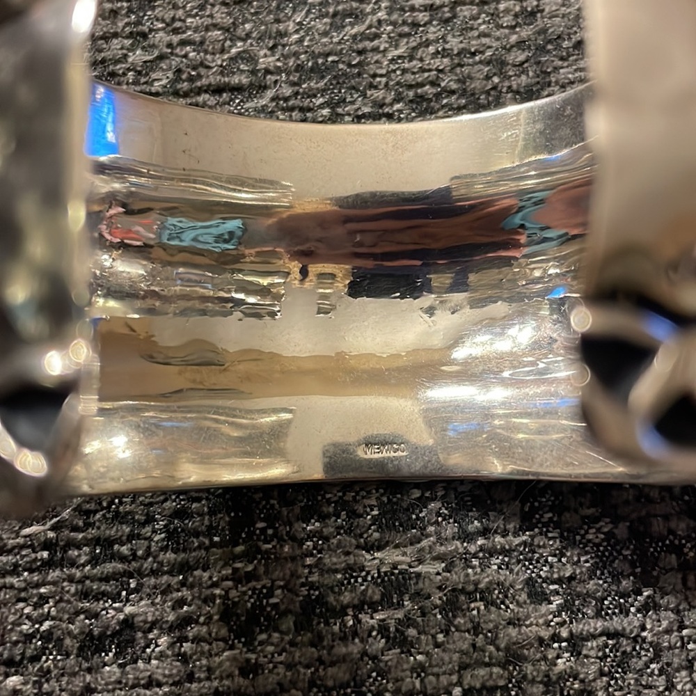 🪀Silver cuff bracelet🪀 - Picture 2 of 7